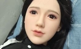 还是想我之前那个娃娃，这个太重了，干完一身汗