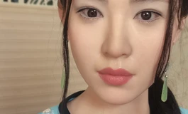 阿加鲁的两个花旦