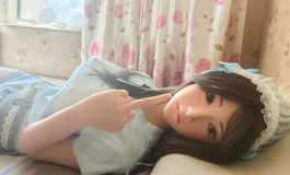 原来娃的舌头能伸出来啊