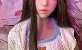 出一个硅胶身体，头是全新仿生开口。1800一套