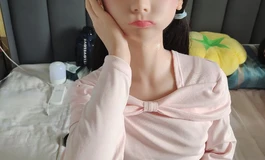 今天的三号猫是草莓奶油巧克力味的