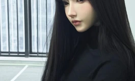 小娇妻跟着上班，感觉真爽，随时咸猪手摸她