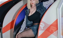 用娃娃cosplay龙珠最美小姐姐