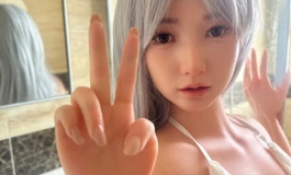 让我撑不过5分钟的童颜巨乳战斗机凛小悠