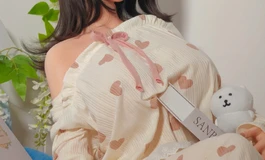 居家治愈时刻，我的专属女孩「梦」