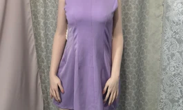 紫衣美女，身材优美