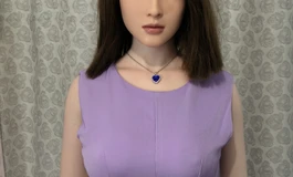 紫衣美女，身材优美