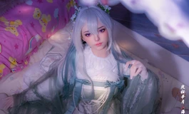 绯樱老婆（小雨）下周生日，不知不觉我和她一起快两年了
