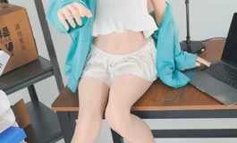 Kira Dols少女紬双眼异瞳变异种收养幸福生活